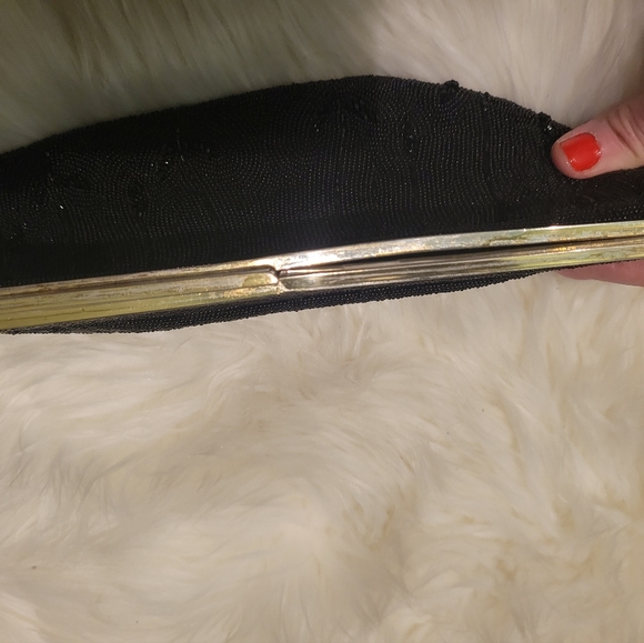 VINTAGE BAGS BY DEBBIE, MADE IN JAPAN SATIN LINED BEADED CLUTCH - Picture 3 of 7